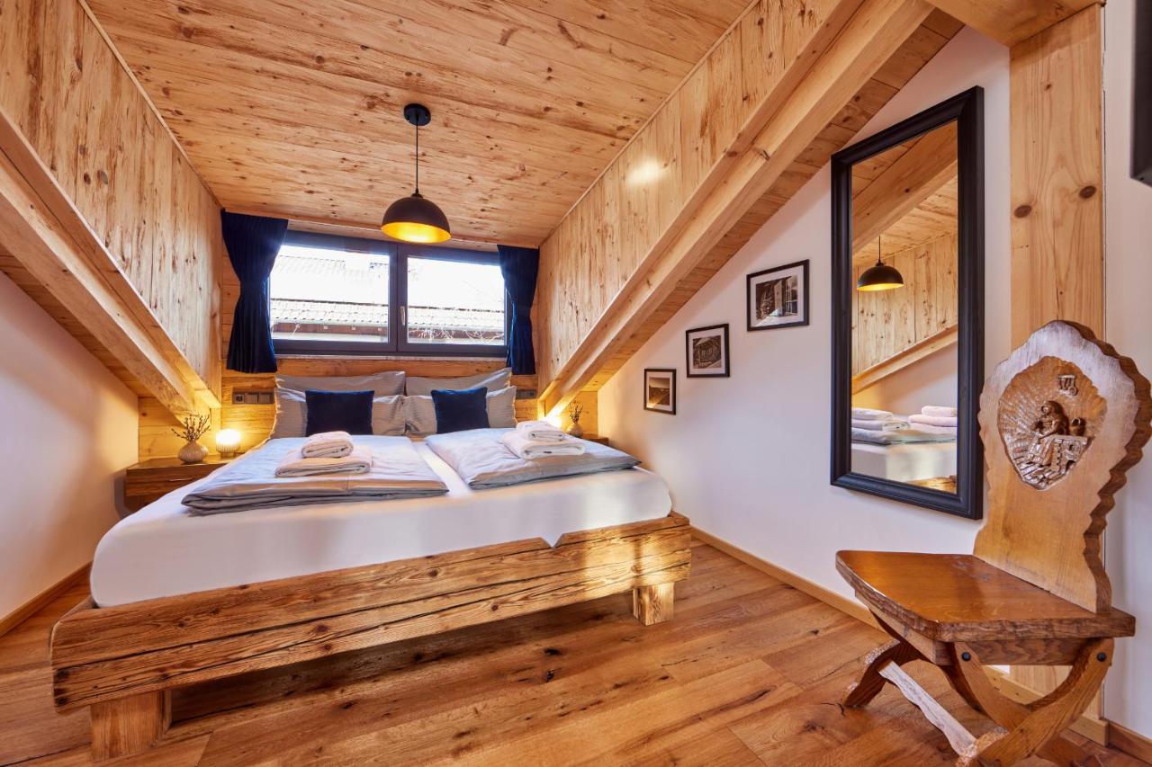 Chalet Alpi Garmisch-Partenkirchen Exteriör bild